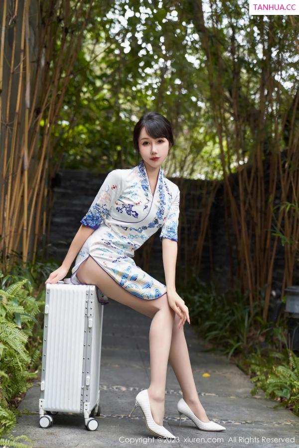 波巧酱  [XiuRen]高清写真图 2023.12.13 No.7804 波巧酱 制服美腿第12张图片